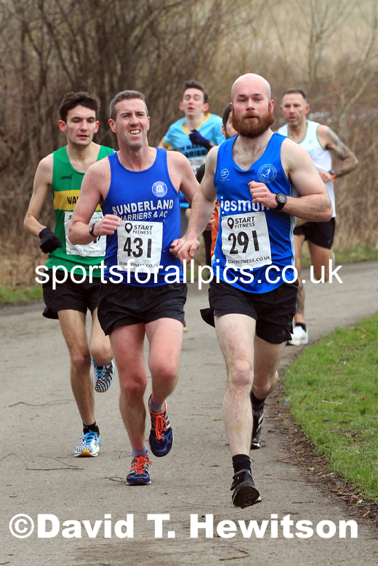 Senior men and veteran men over-40s NECAA Road Relay Champs., Hetton Lyons Park, Hetton le Hole, County Durham. Photo: David T. Hewitson/Sports for All Pics